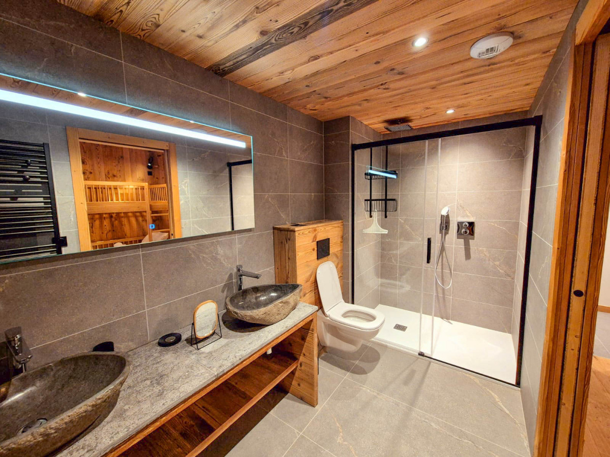 Chalet-oakwood-salle-de-bain-appartement-chalet-Les-Gets