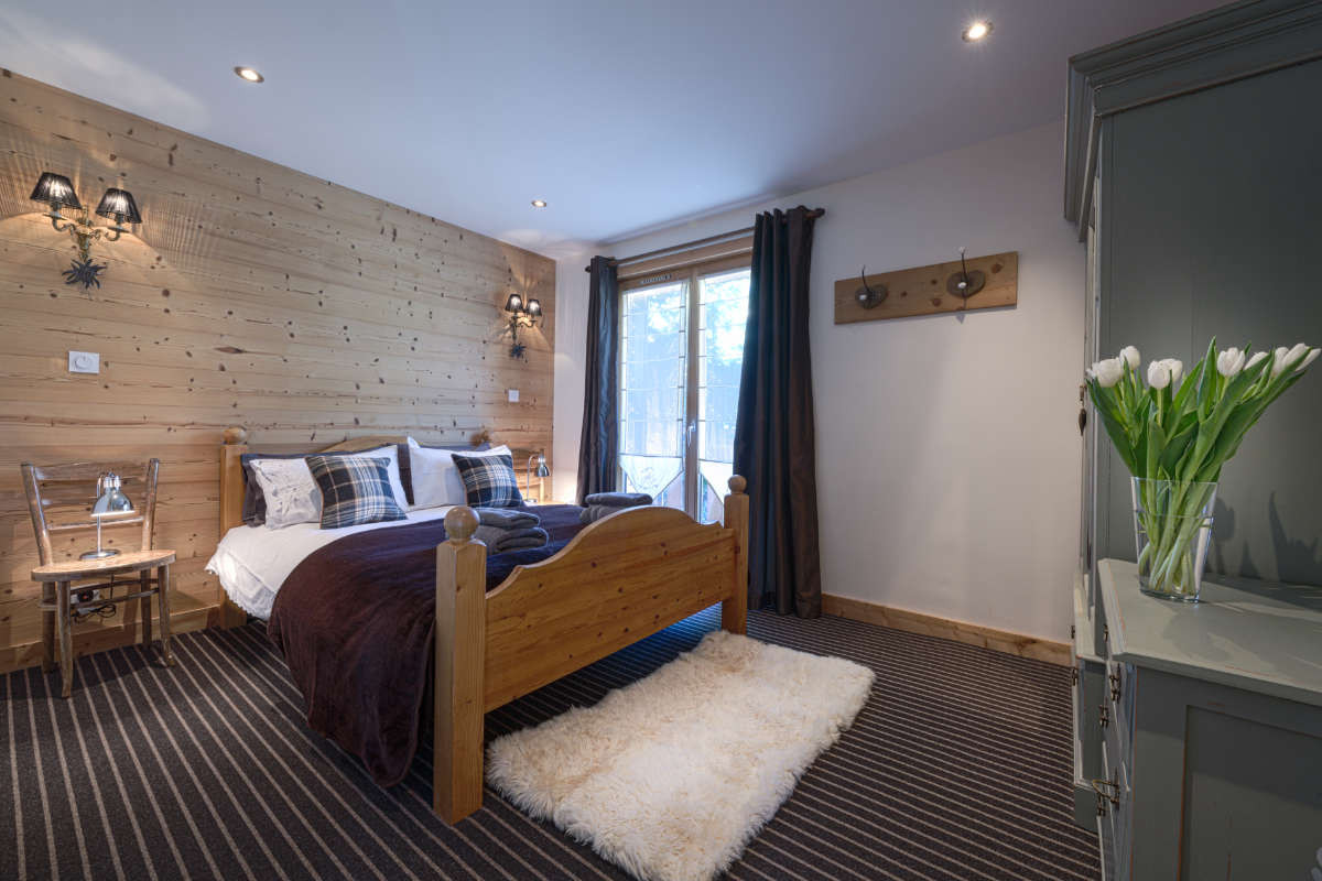 Chalet345-chambre-lit-double-location-appartement-chalet-Les-Gets