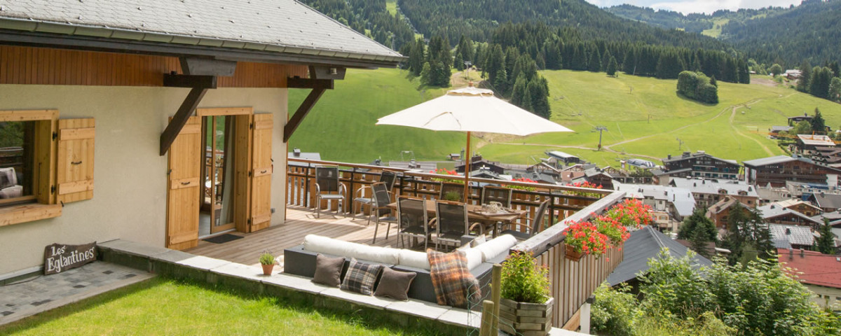 Chalet345-exterieur-vue-ete-location-appartement-chalet-Les-Gets