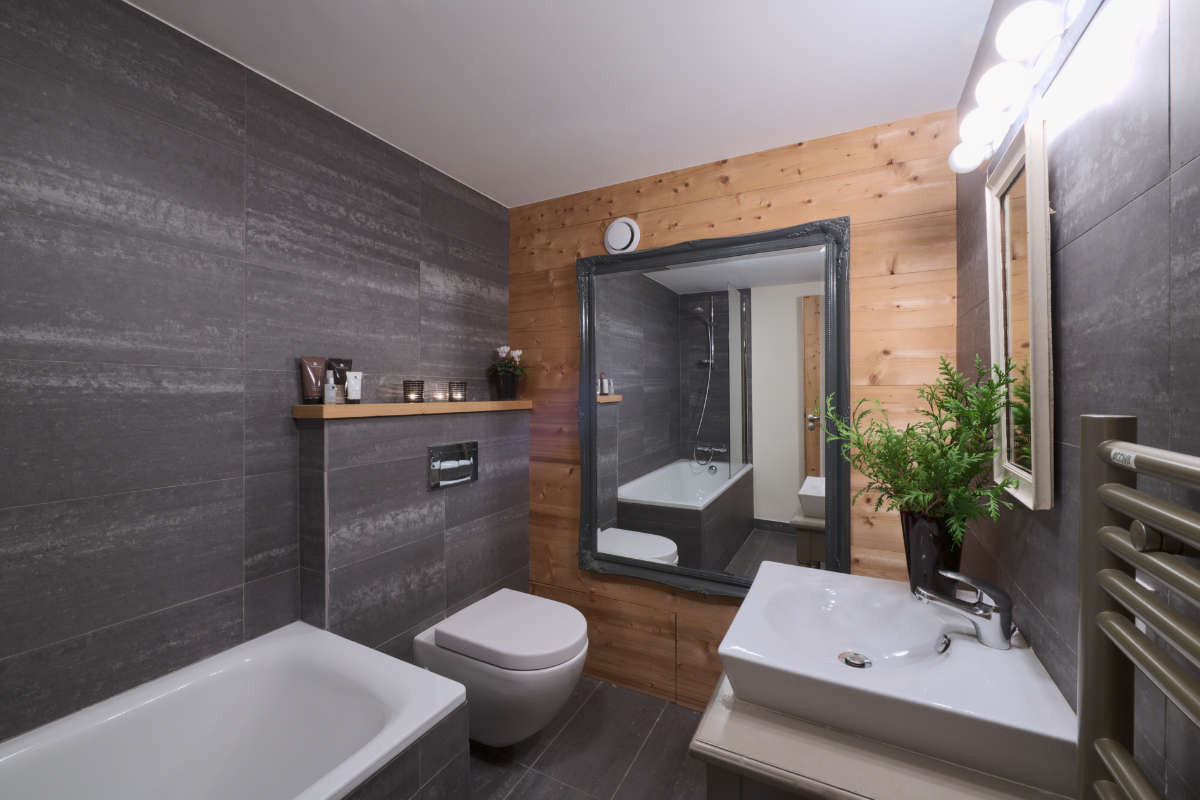 Chalet345-salle-de-bain-location-appartement-chalet-Les-Gets