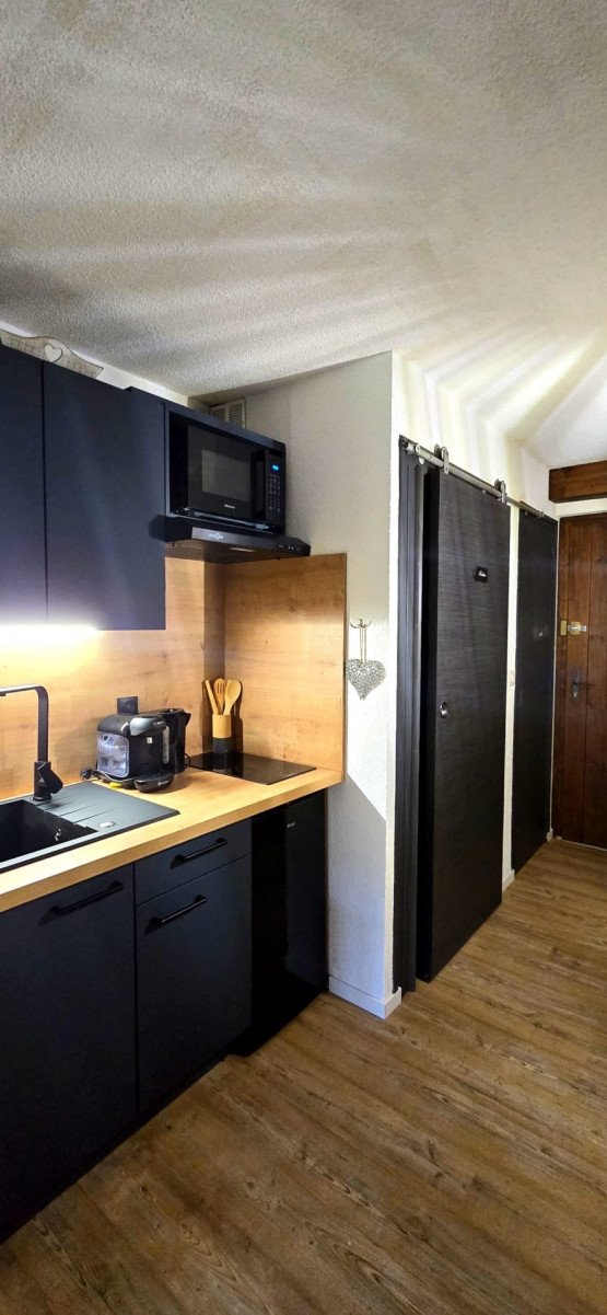 chavannes-2032-cuisine-entree-location-appartement-chalet-Les-Gets