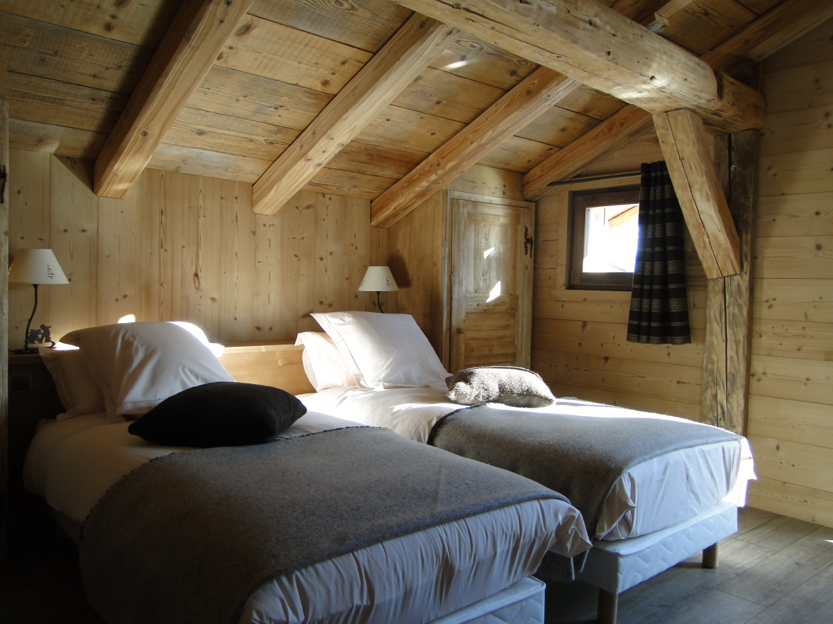 Chez-la-fine-chambre-lit-simple-location-appartement-chalet-Les-Gets