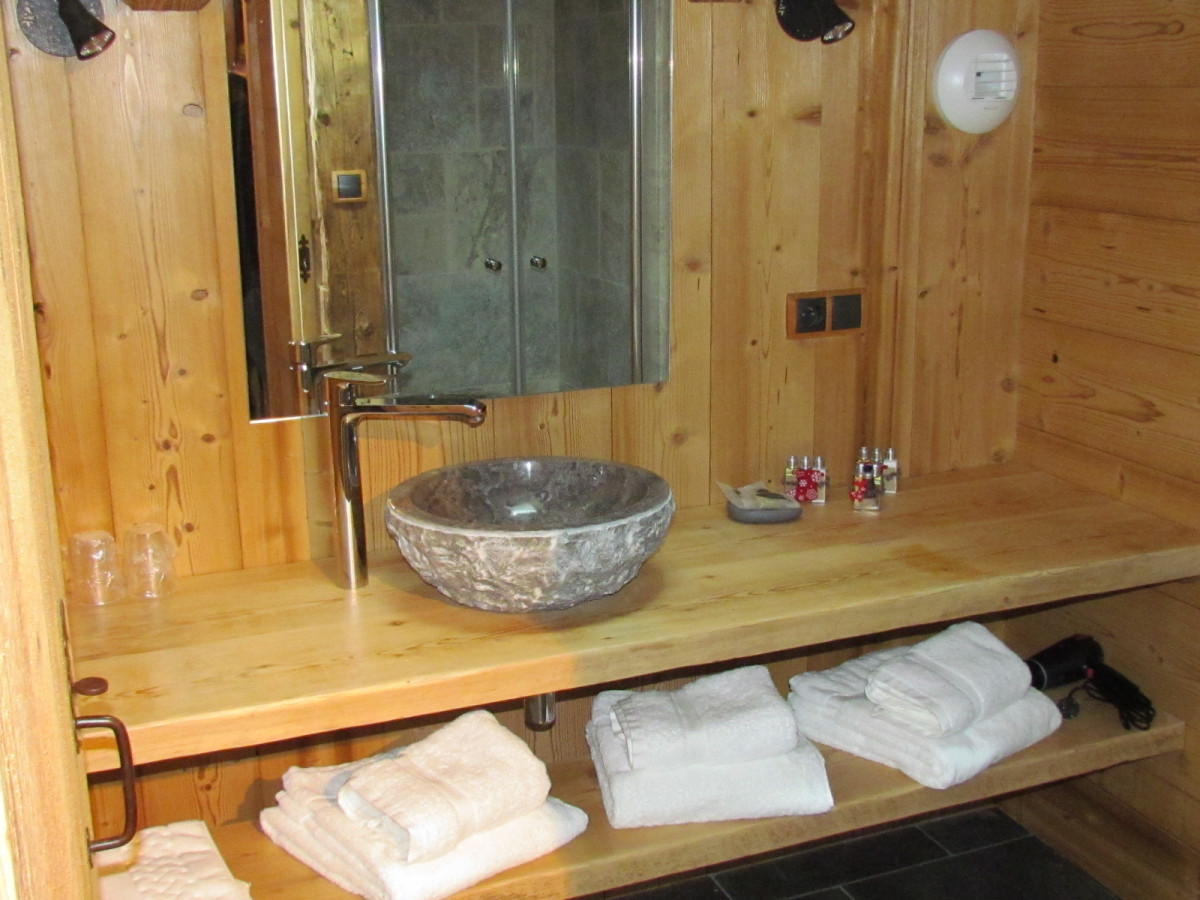 Chez-la-fine-evier-location-appartement-chalet-Les-Gets