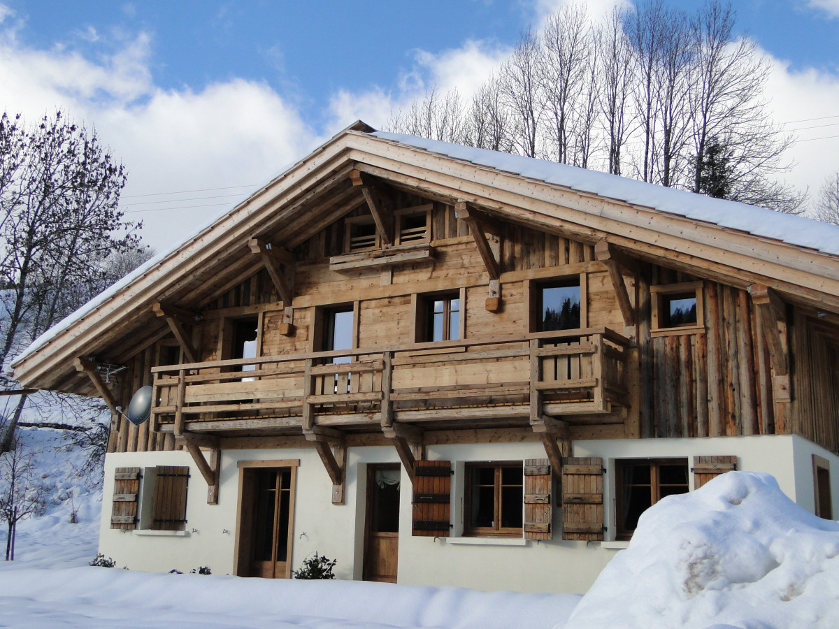 Chez-la-fine-exterieur-hiver-location-appartement-chalet-Les-Gets