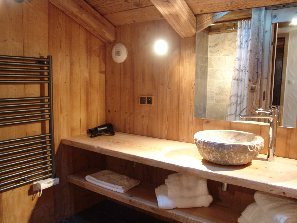 Chez-la-fine-salle-de-bain-location-appartement-chalet-Les-Gets