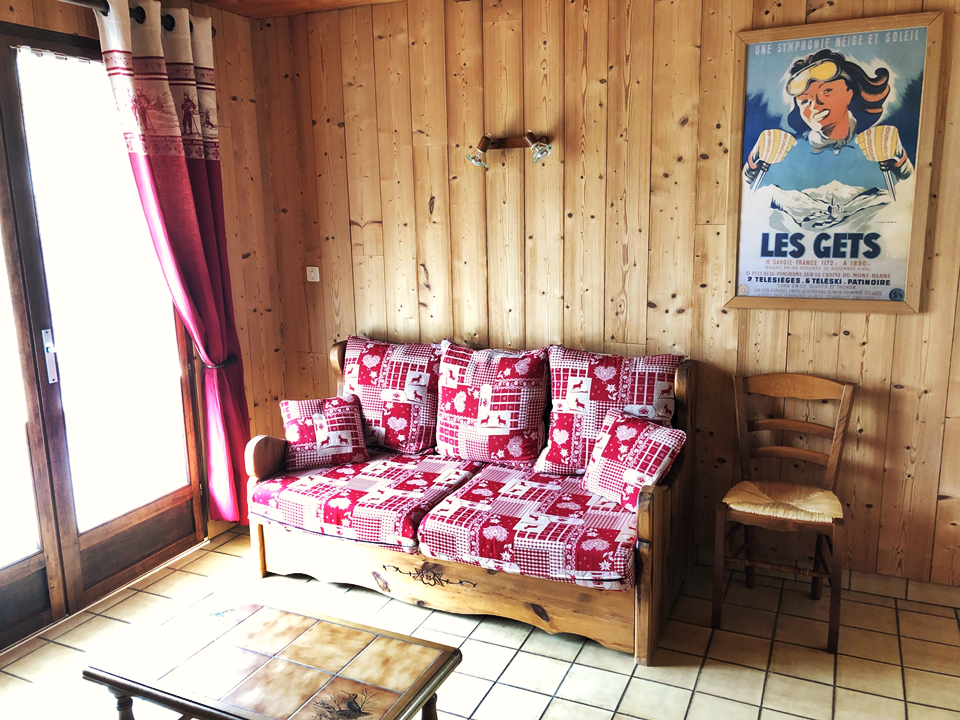 Clos-1-salon-location-appartement-chalet-Les-Gets