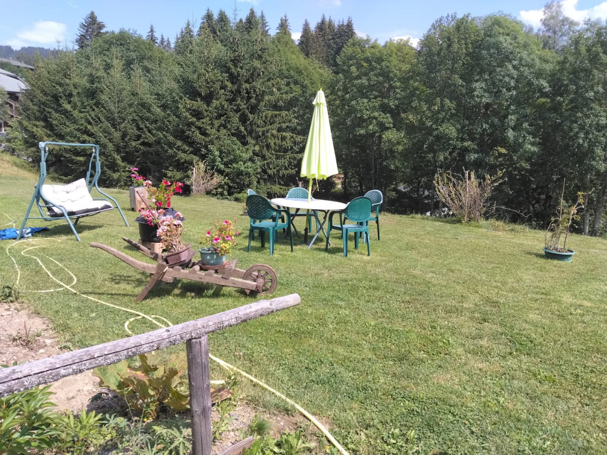 Clos-Chanterelle-exterieur-ete-jardin-location-appartement-chalet-Les-Gets Clos-Chanterelle-exterieur-ete-jardin-location-appartement-chalet-Les-Gets