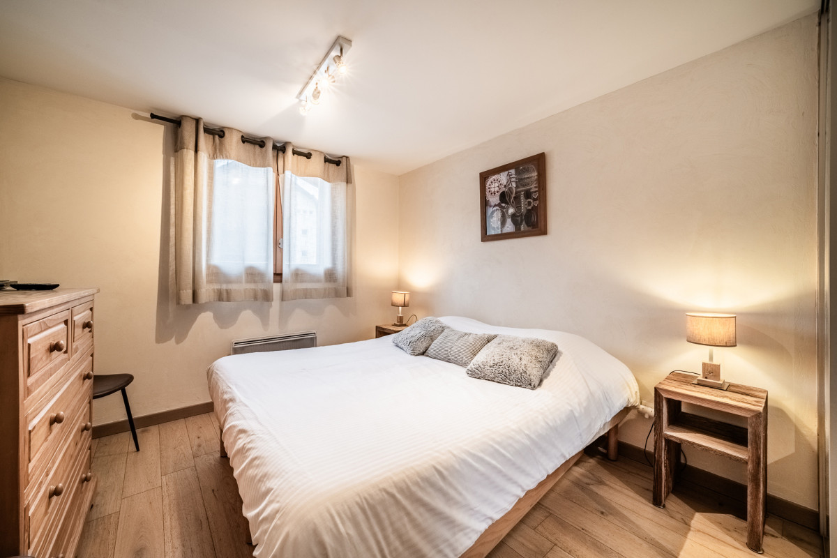 Cristal-2-chambre-lit-double-location-appartement-chalet-Les-Gets Cristal-2-chambre-lit-double-location-appartement-chalet-Les-Gets