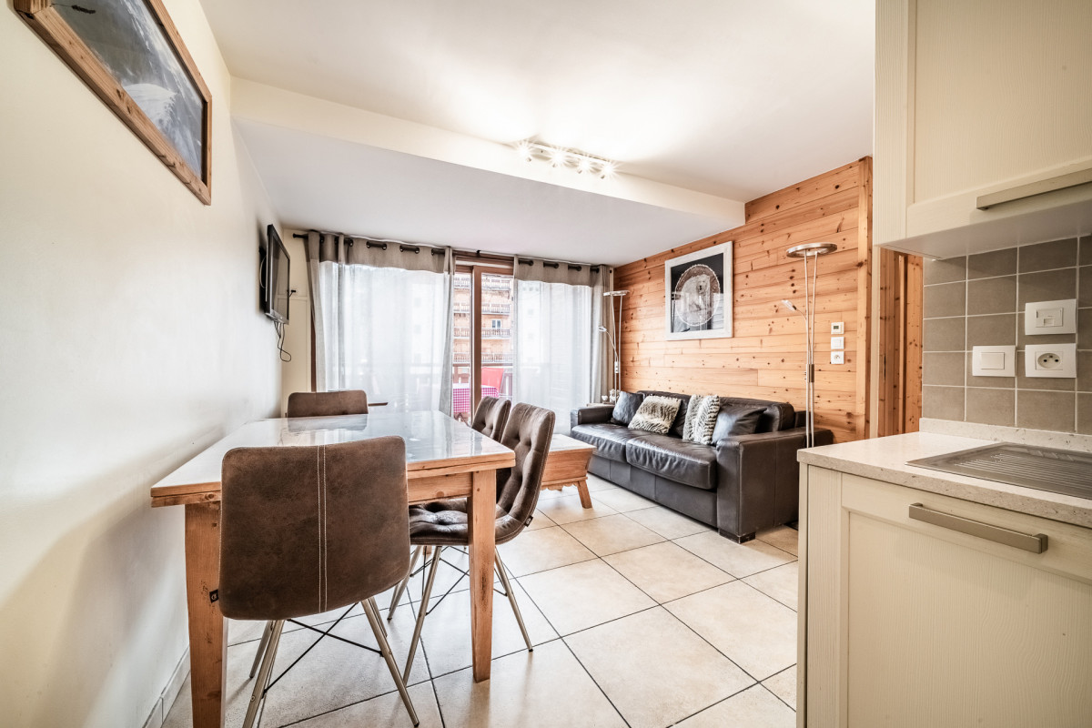 Cristal-2-salon-cuisine-salle-a-manger-location-appartement-chalet-Les-Gets Cristal-2-salon-cuisine-salle-a-manger-location-appartement-chalet-Les-Gets