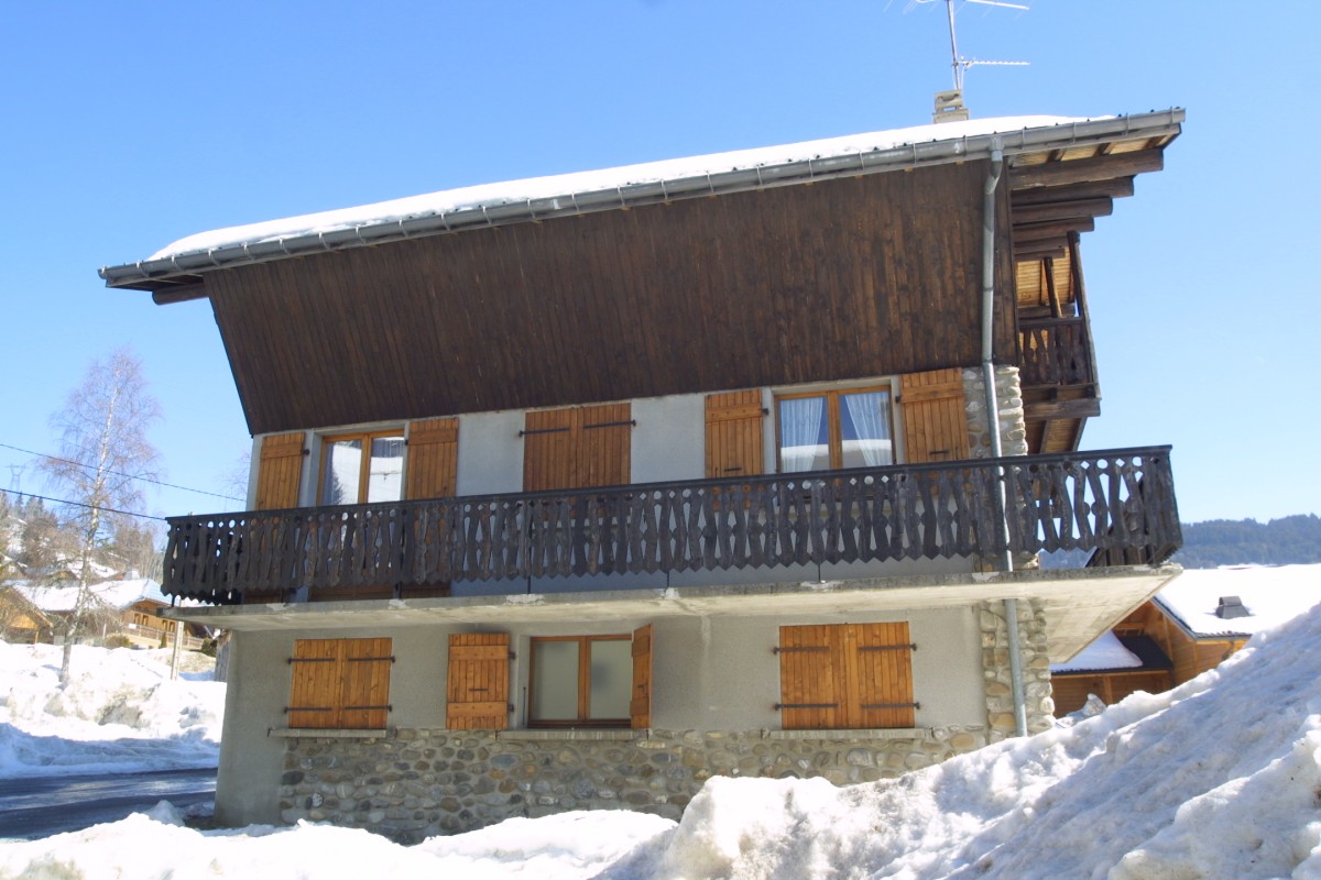 Croisette-1-exterieur-hiver-location-appartement-chalet-Les-Gets