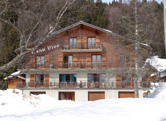 Eau-Vive-4-exterieur-hiver-location-appartement-chalet-Les-Gets