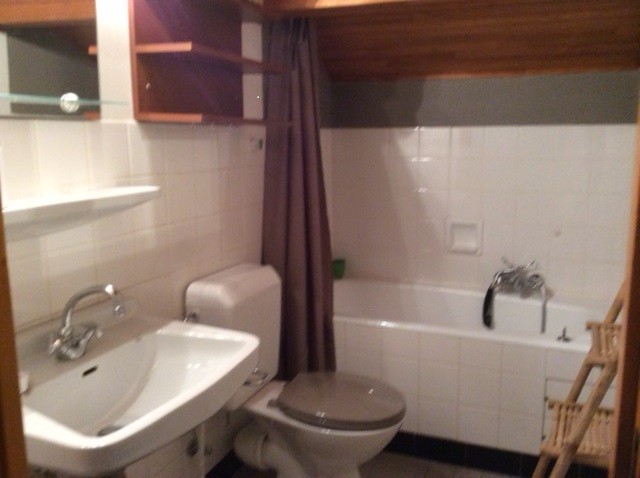 Eau-Vive-7-salle-de-bain-location-appartement-chalet-Les-Gets