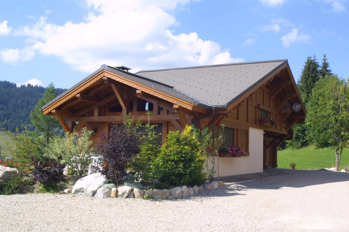 Etoile-des-Neiges-exterieur-ete-location-appartement-chalet-Les-Gets