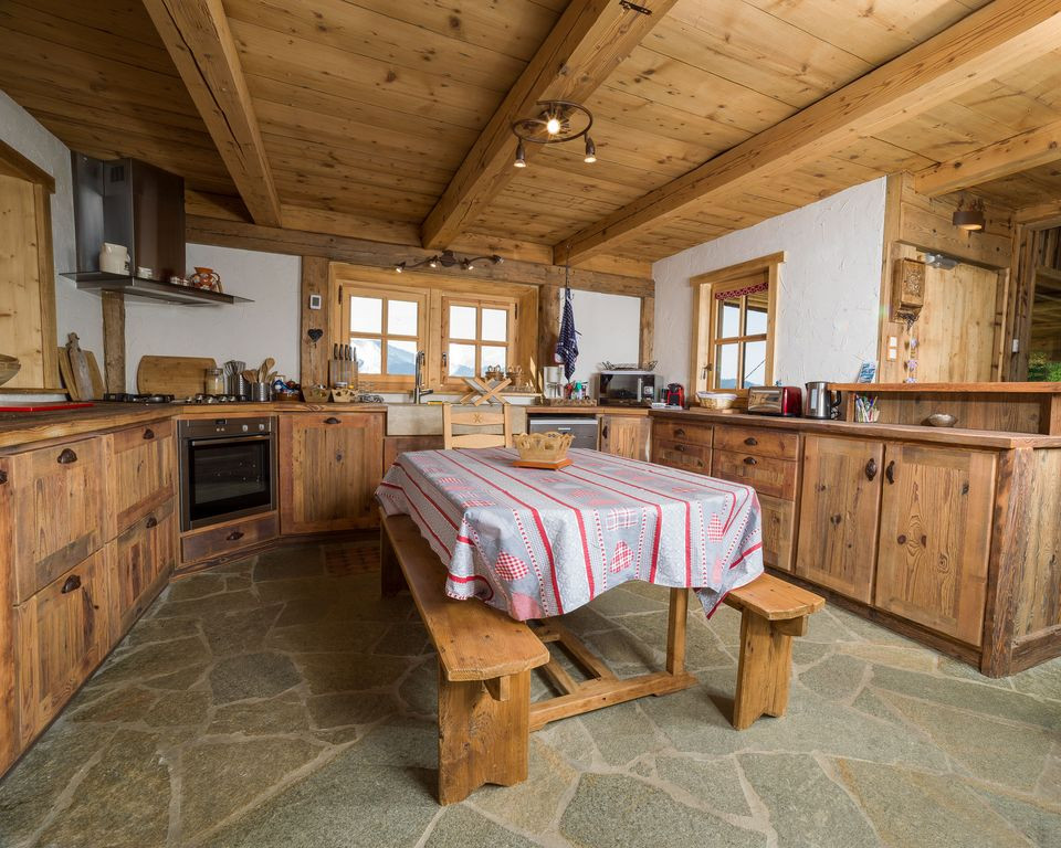 Ferme-de-Chry-cuisine-location-appartement-chalet-Les-Gets