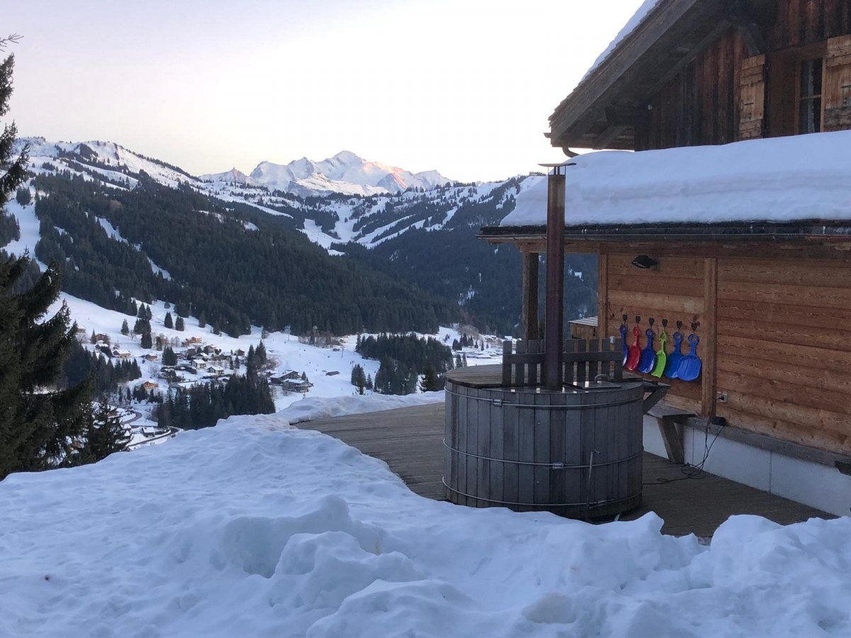 Ferme-de-Chry-jacuzzi-jardin-location-appartement-chalet-Les-Gets