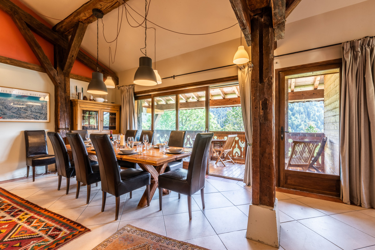 Ferme-de-Lavay-1-cuisine-salon-location-appartement-chalet-Les-Gets