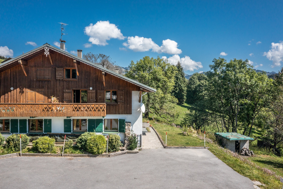 Ferme-de-Lavay-1-exterieur-location-appartement-chalet-Les-Gets