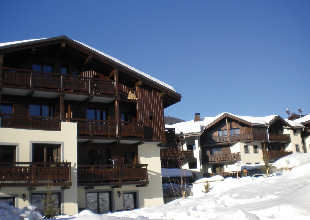 Fermes-d-Emiguy-2-pieces-4-personnes-exterieur-hiver4-location-appartement-chalet-Les-Gets