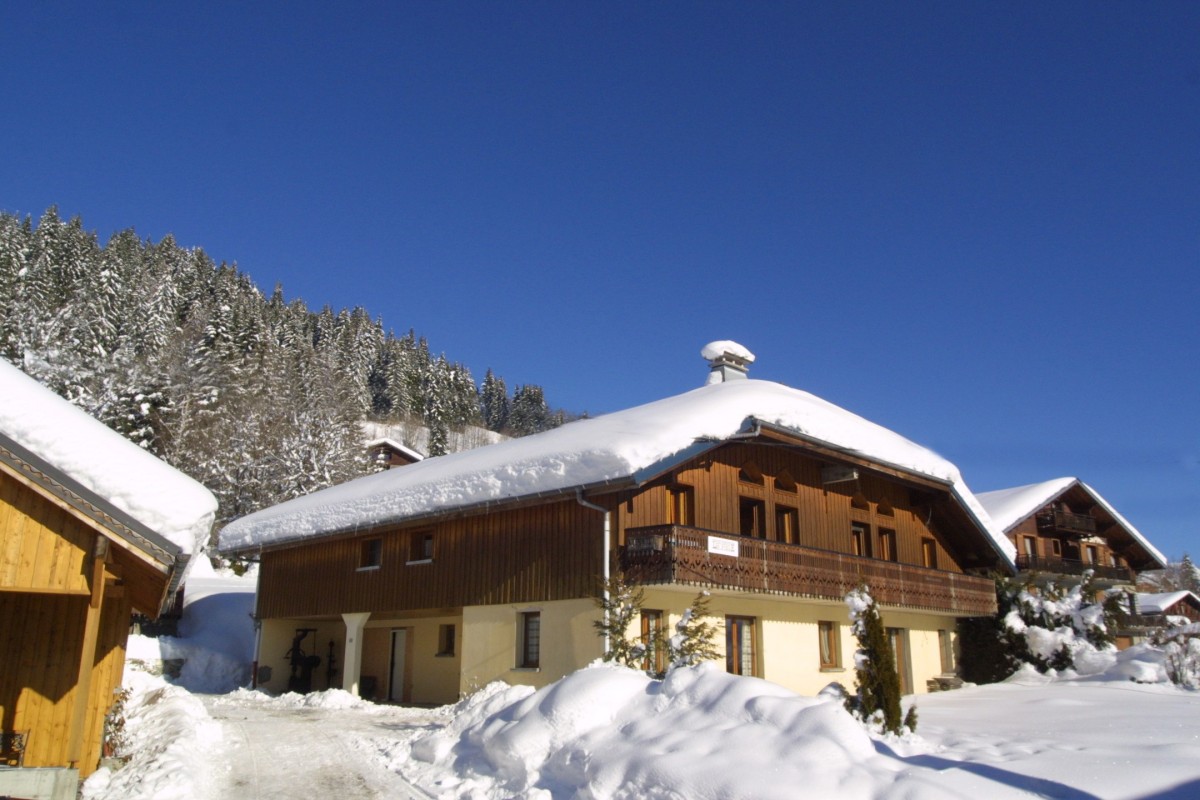 Forge-B-exterieur-hiver1-location-appartement-chalet-Les-Gets