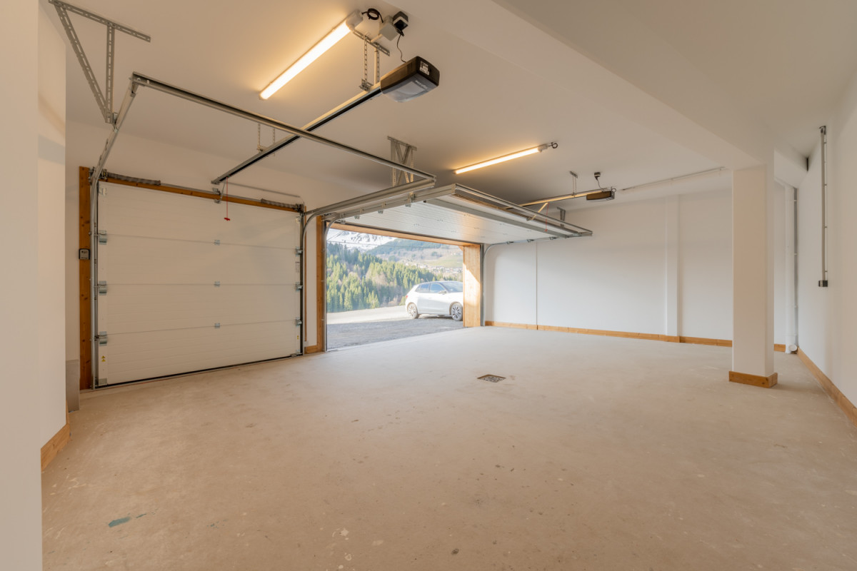 garage-web-3-18761261