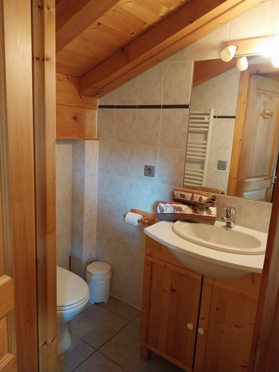 Kavakia-salle-de-bain-location-appartement-chalet-Les-Gets