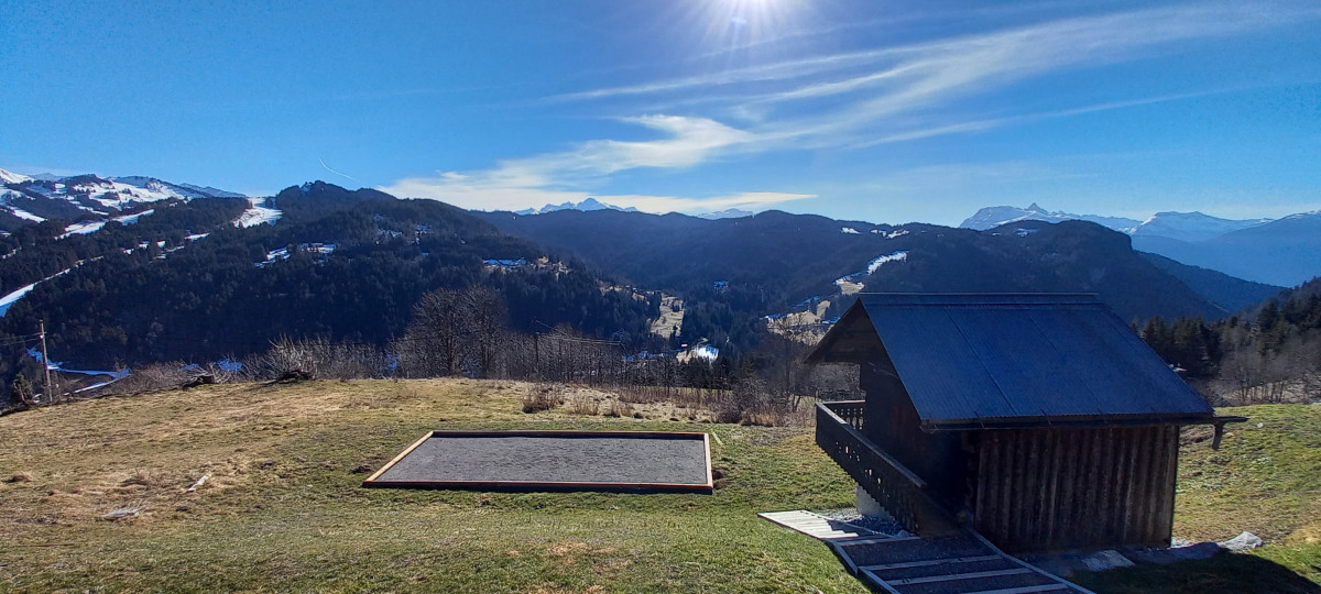 le-char-extérieur-pétanque-location-appartement-chalet-les-gets