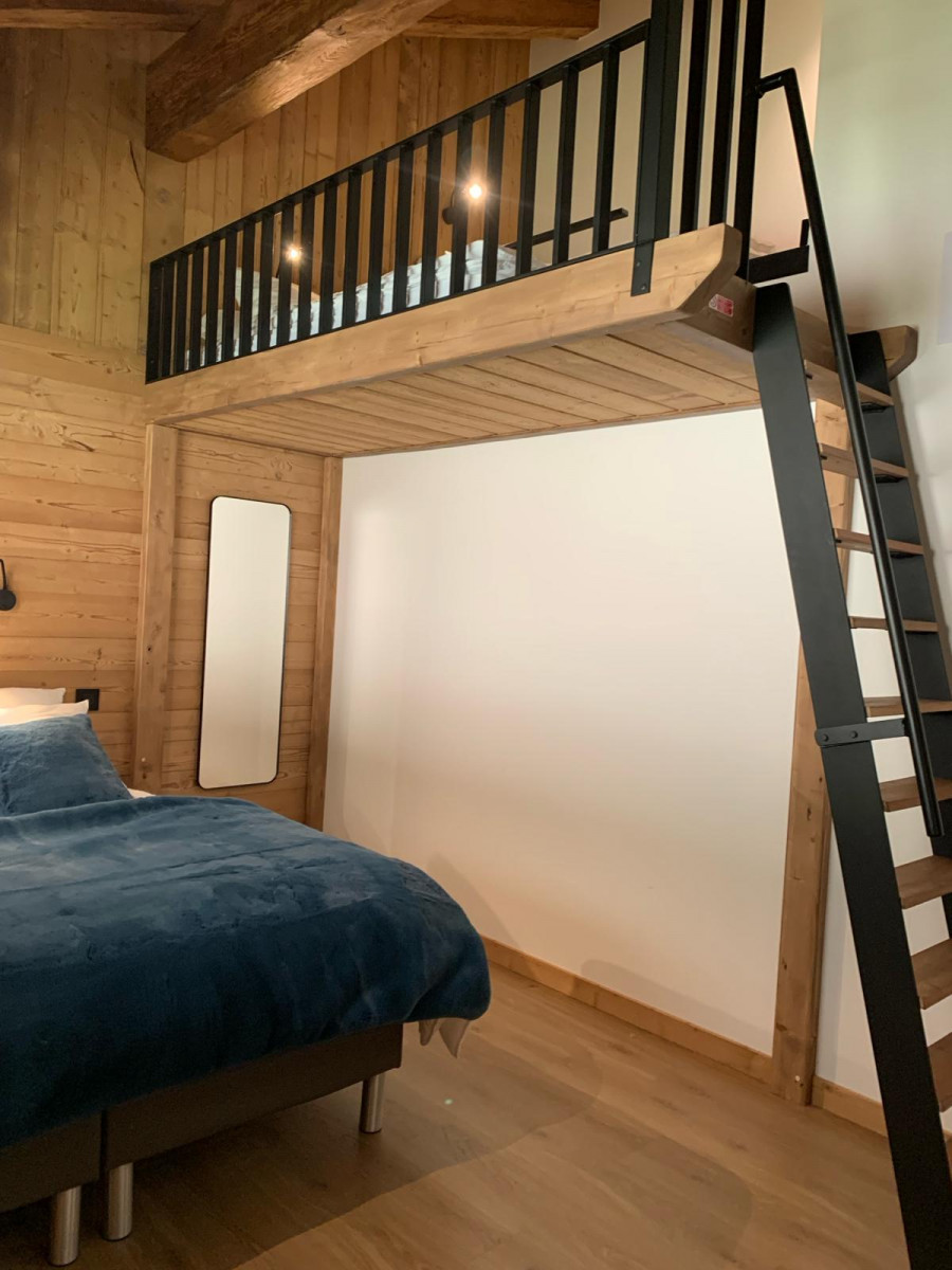 le-char-intérieur-chambre-3-location-appartement-chalet-les-gets