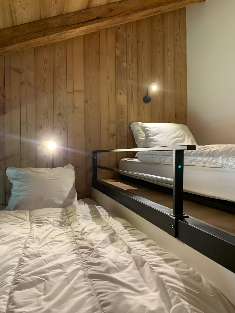 le-char-intérieur-chambre-3-mezzanine-location-appartement-chalet-les-gets