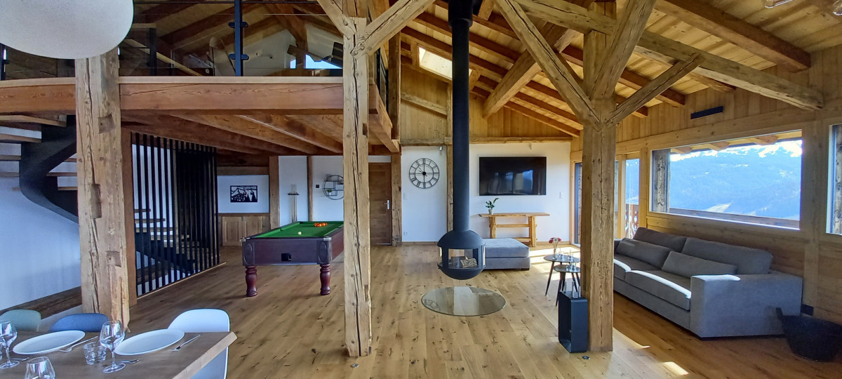 Le-Char-salon-cheminée-location-appartement-chalet-Les-Gets
