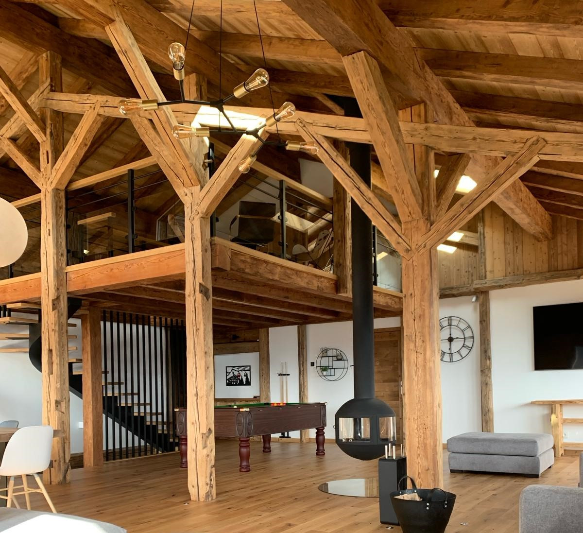 Le-Char-salon-mezzanine-location-appartement-chalet-Les-Gets