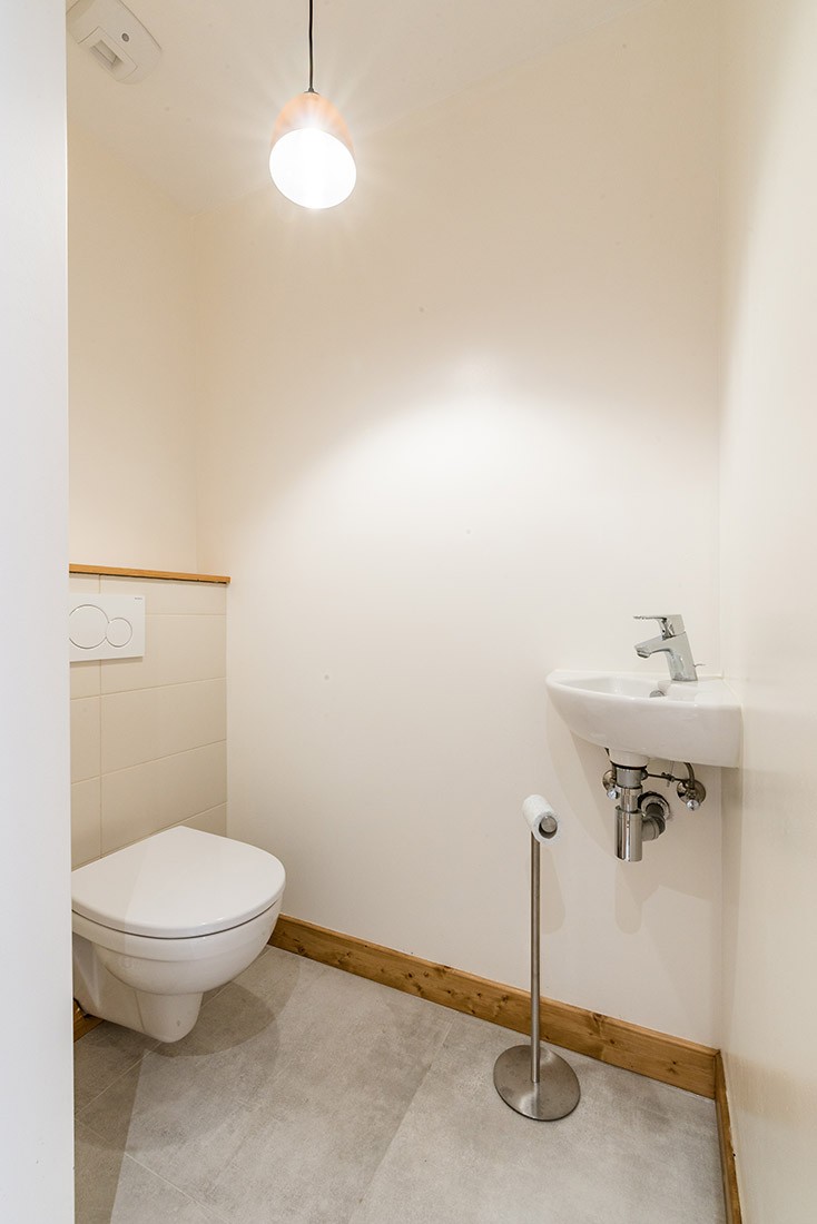 Le-Grand-Pre-toilette-location-appartement-chalet-Les-Gets