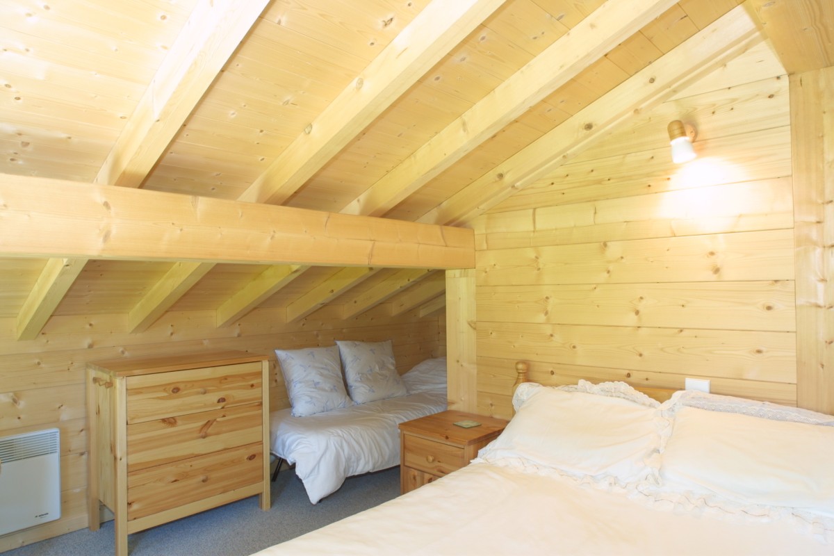 Les-Chouettes-chambre-triple-location-appartement-chalet-Les-Gets