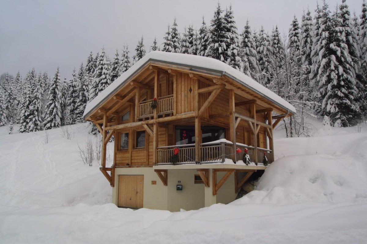 Les-Chouettes-exterieur-hiver-location-appartement-chalet-Les-Gets