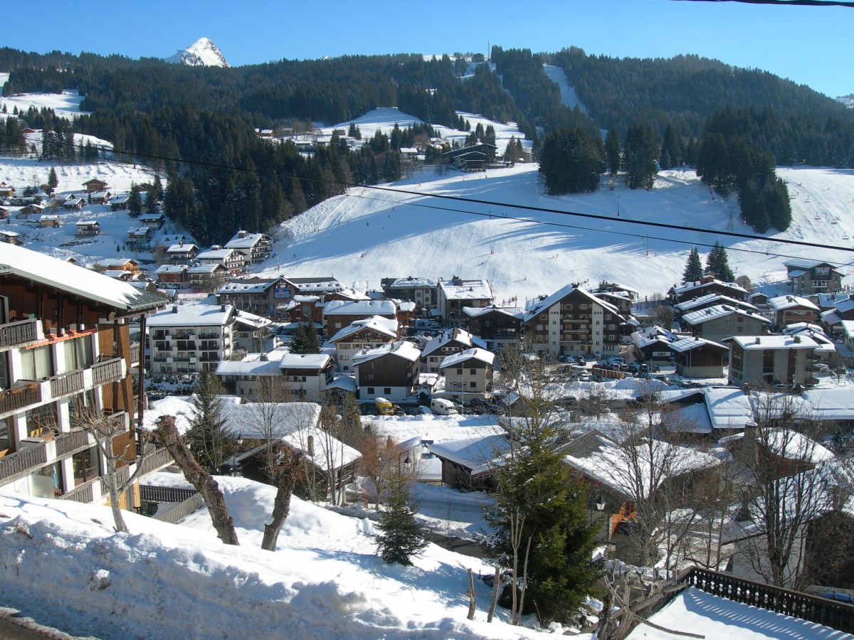 Lou-Paradou-vue-hiver-location-appartement-chalet-Les-Gets