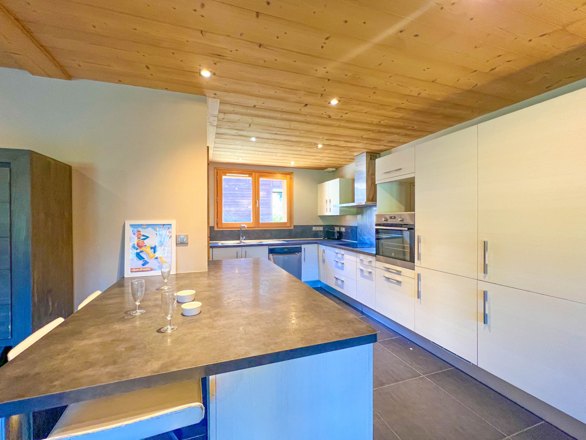 Marly-2-cuisine-location-chalet-appartement-Les-Gets Marly-2-cuisine-location-chalet-appartement-Les-Gets