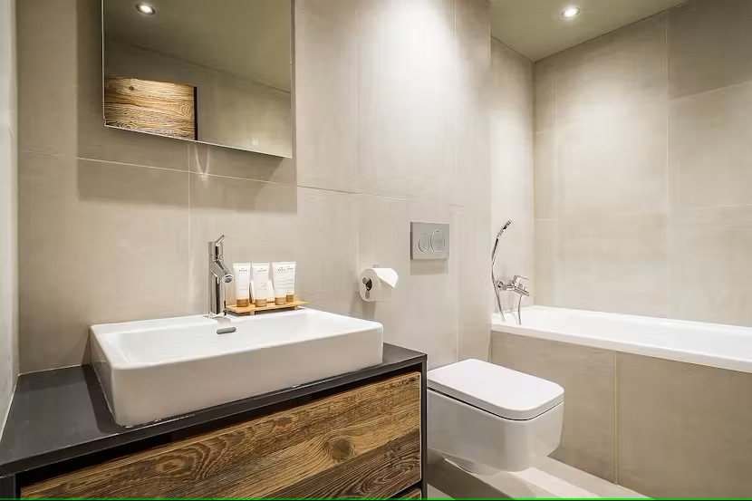 moulin-3-salle-de-bain-baignoire-wc-location-chalet-appartement-les-gets-14336825-14355350