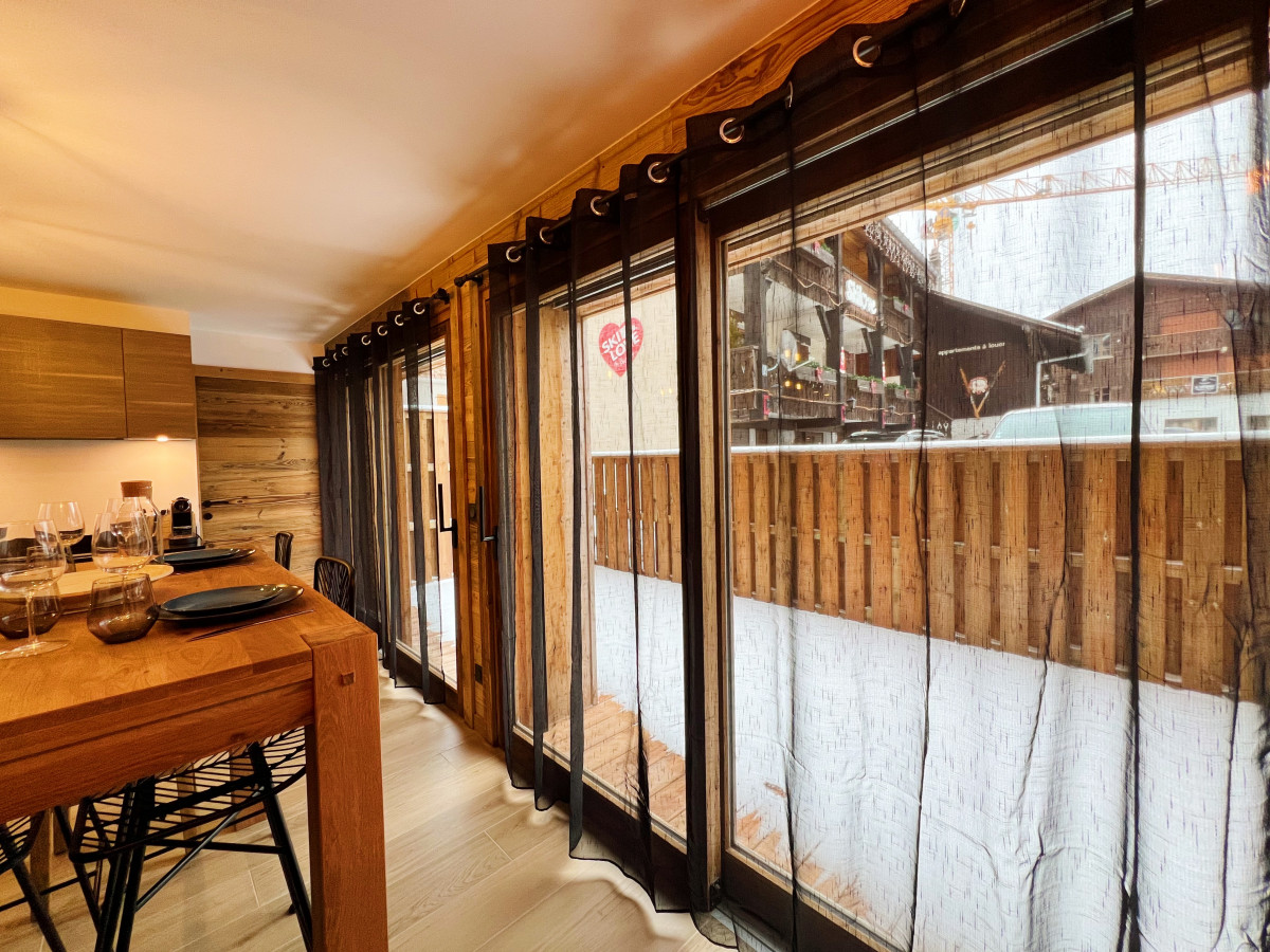 Pearl-001-vue-terrasse-location-appartement-chalet-Les-Gets