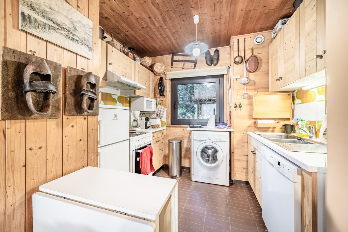 Pied-de-Adroit-5-cuisine-location-appartement-chalet-Les-Gets