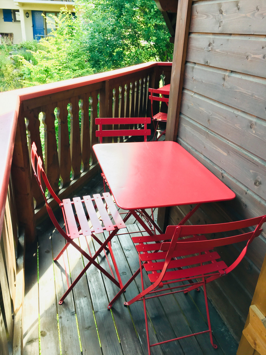 Renard-du-Lac-balcon-location-appartement-chalet-Les-Gets
