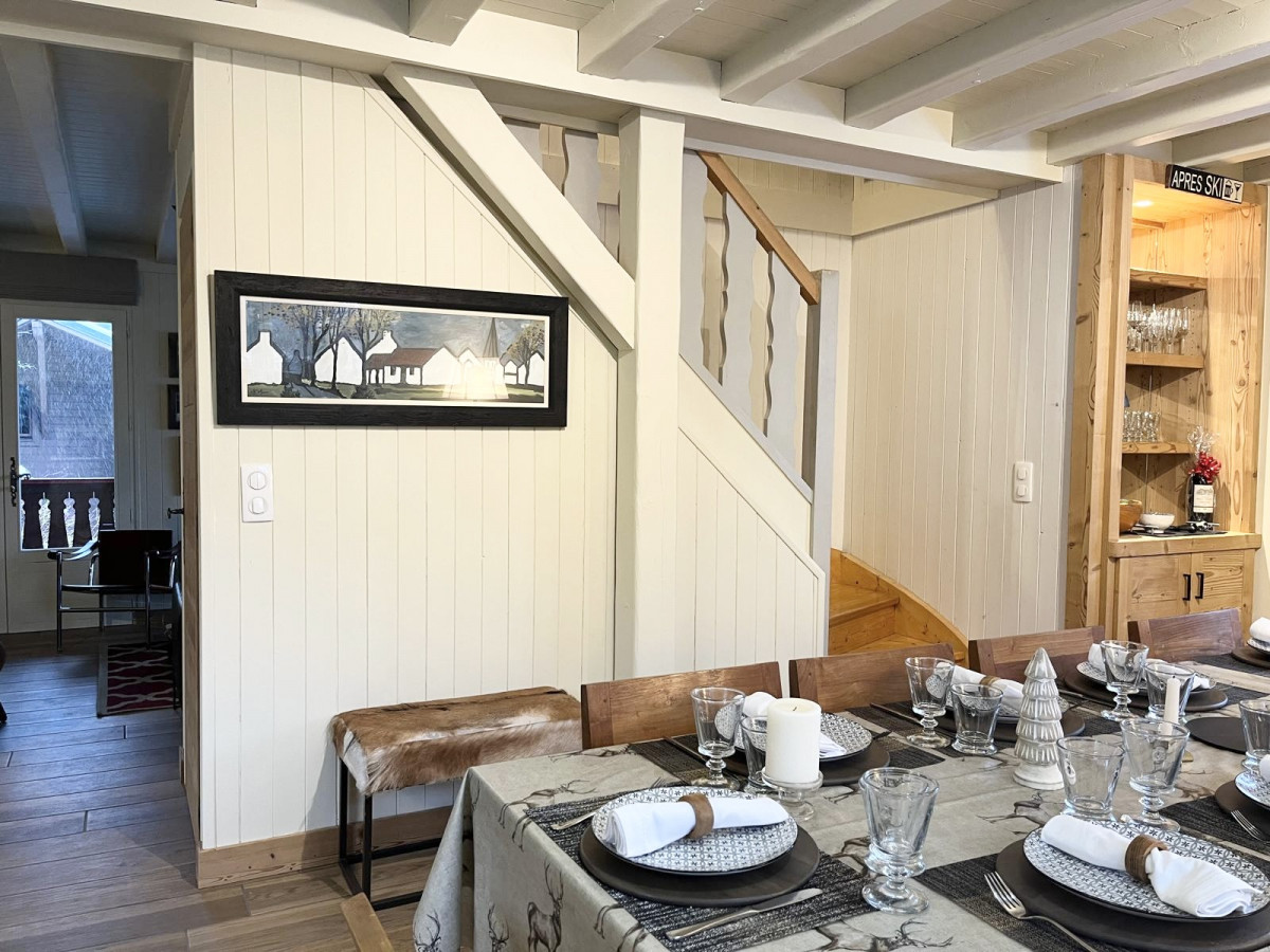 Renard-du-Lac-salle-a-manger-location-appartement-chalet-Les-Gets