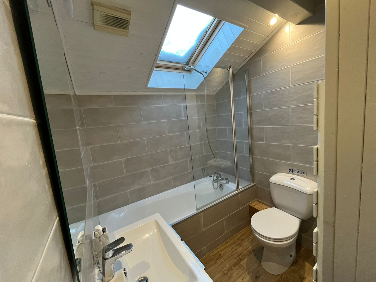 Renard-du-Lac-salle-de-bain-location-appartement-chalet-Les-Gets