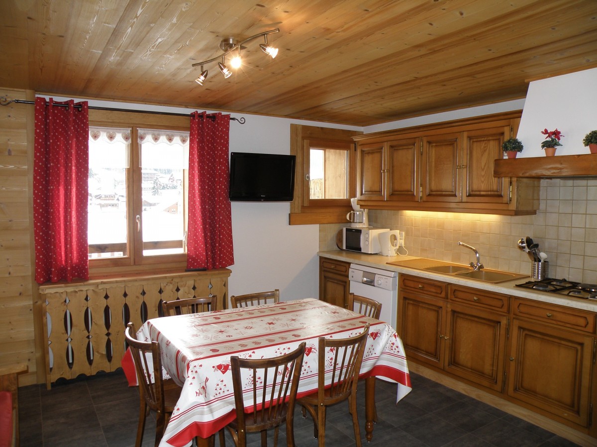 Sapiniere-5-cuisine-location-appartement-chalet-Les-Gets