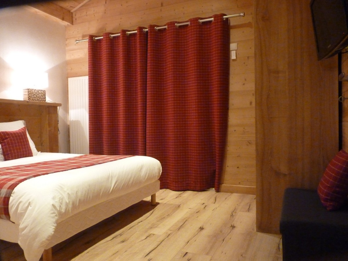 Sherpa-Pivotte-chambre-double4-location-appartement-chalet-Les-Gets