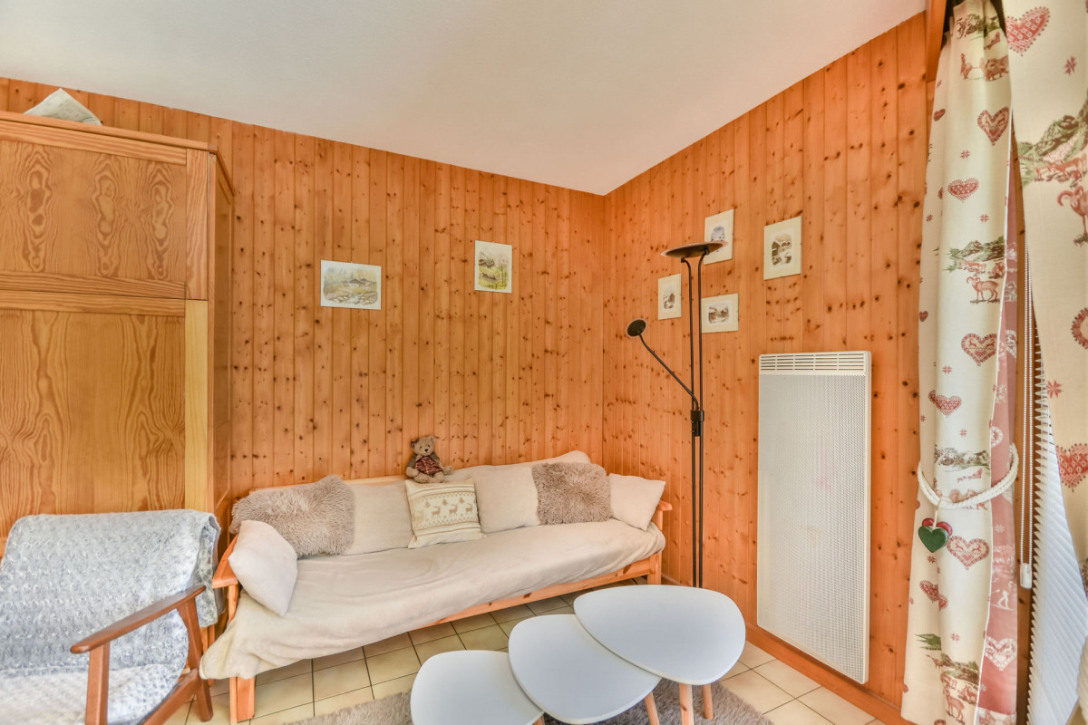 Soleil-de-minuit-salon-salle-a-manger-cuisine-location-appartement-chalet-les-gets Soleil-de-minuit-salon-salle-a-manger-cuisine-location-appartement-chalet-les-gets