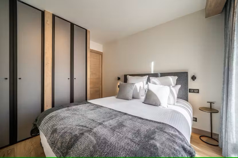 stella-kanoko-chambre-double-location-chalet-appartement-les-gets-14324468-14364724