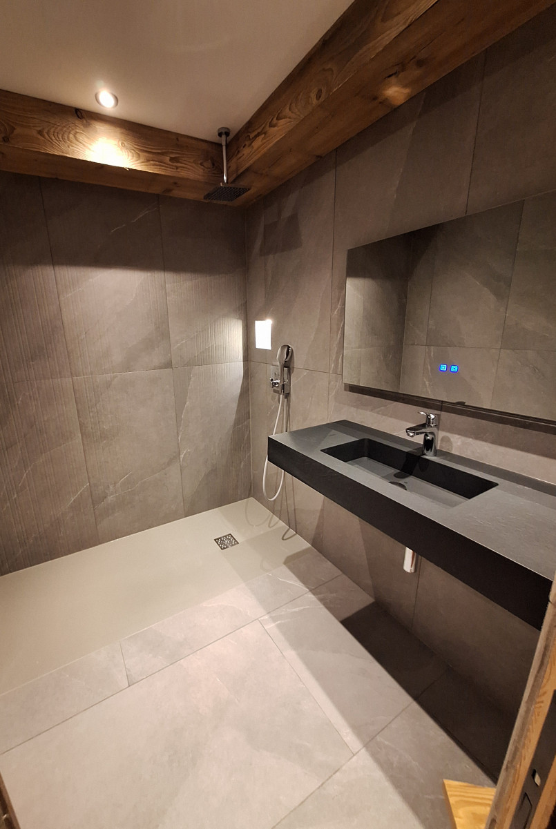 teka-chery-salle-de-bain-douche-location-appartement-chalet-Les-Gets