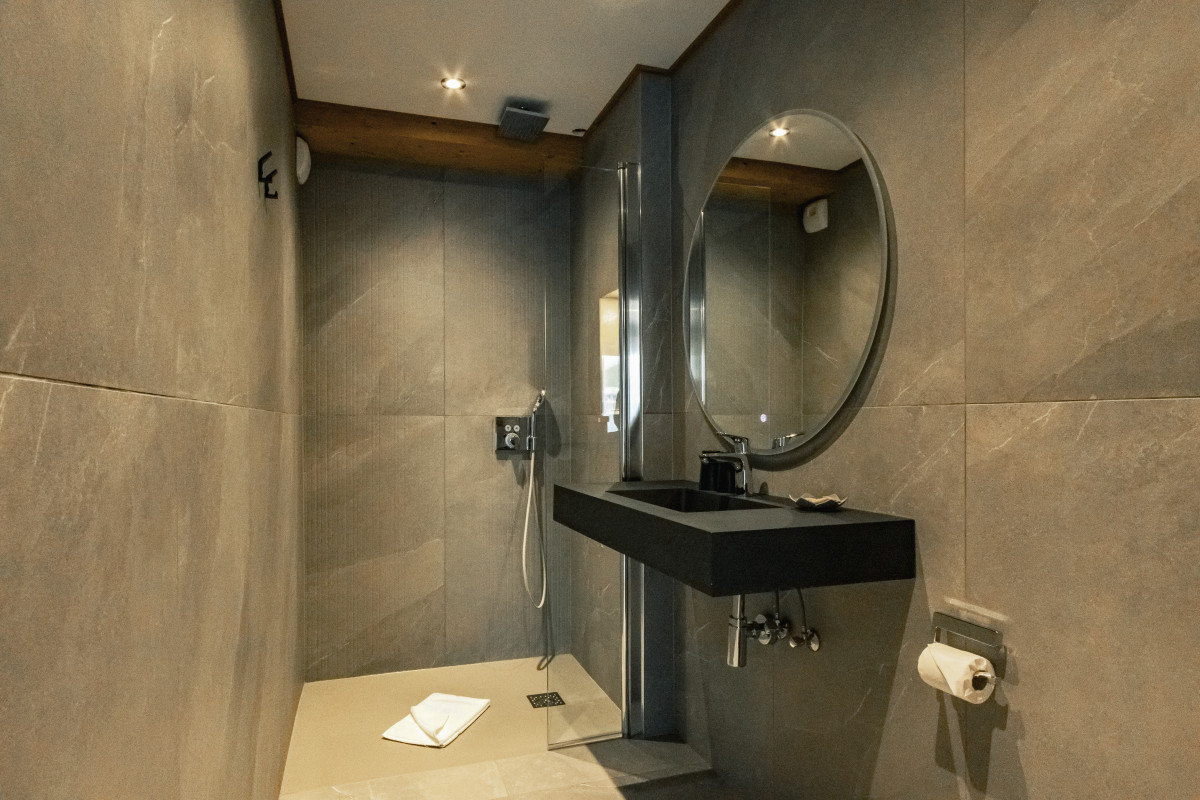 teka-chery-salle-de-bain-douche-location-appartement-chalet-Les-Gets