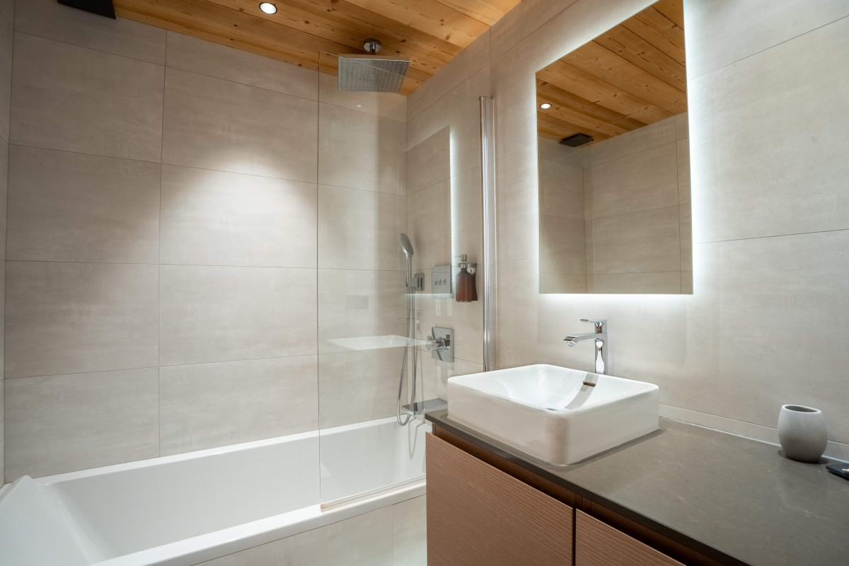 teleporte-gondola-salle-de-bain-ensuite-acces-via-chambre1-19458672