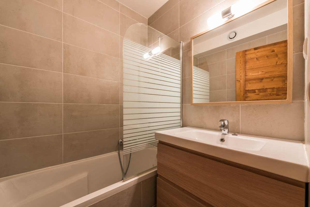 terrasses-perrieres-salle-de-bain-location-appartement-chalet-Les-Gets