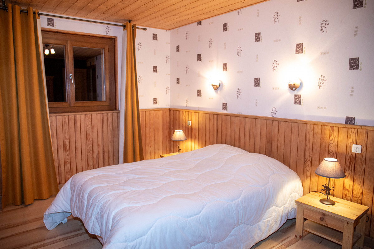 Toure-2-chambre-lit-double-location-appartement-chalet-Les-Gets
